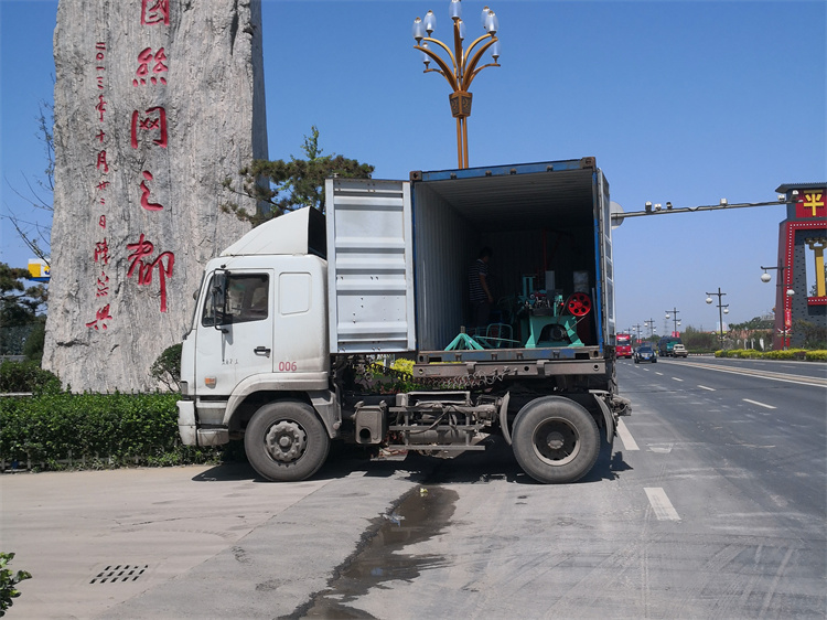 装箱图片